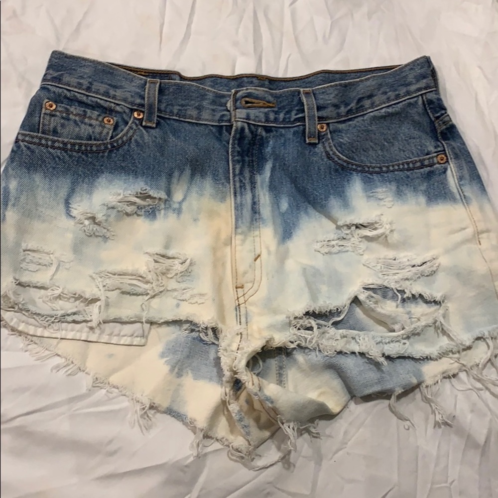 Levi Distressed Bleached Short Shorts